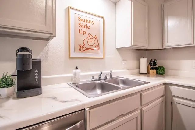 $995 | 5806 6th Street, Unit C, Lubbock, TX 79416