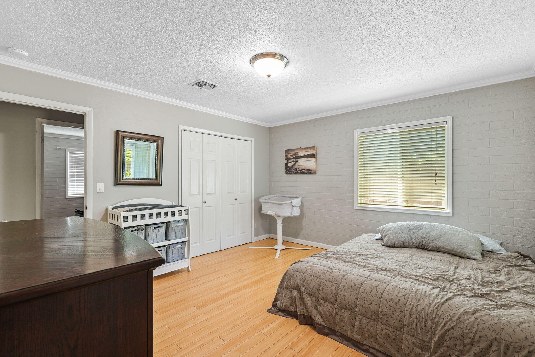 6842 Riverside Drive Redding, CA 96001 - Photo 15 of 33 3-web-or-mls-LZ0A0015
