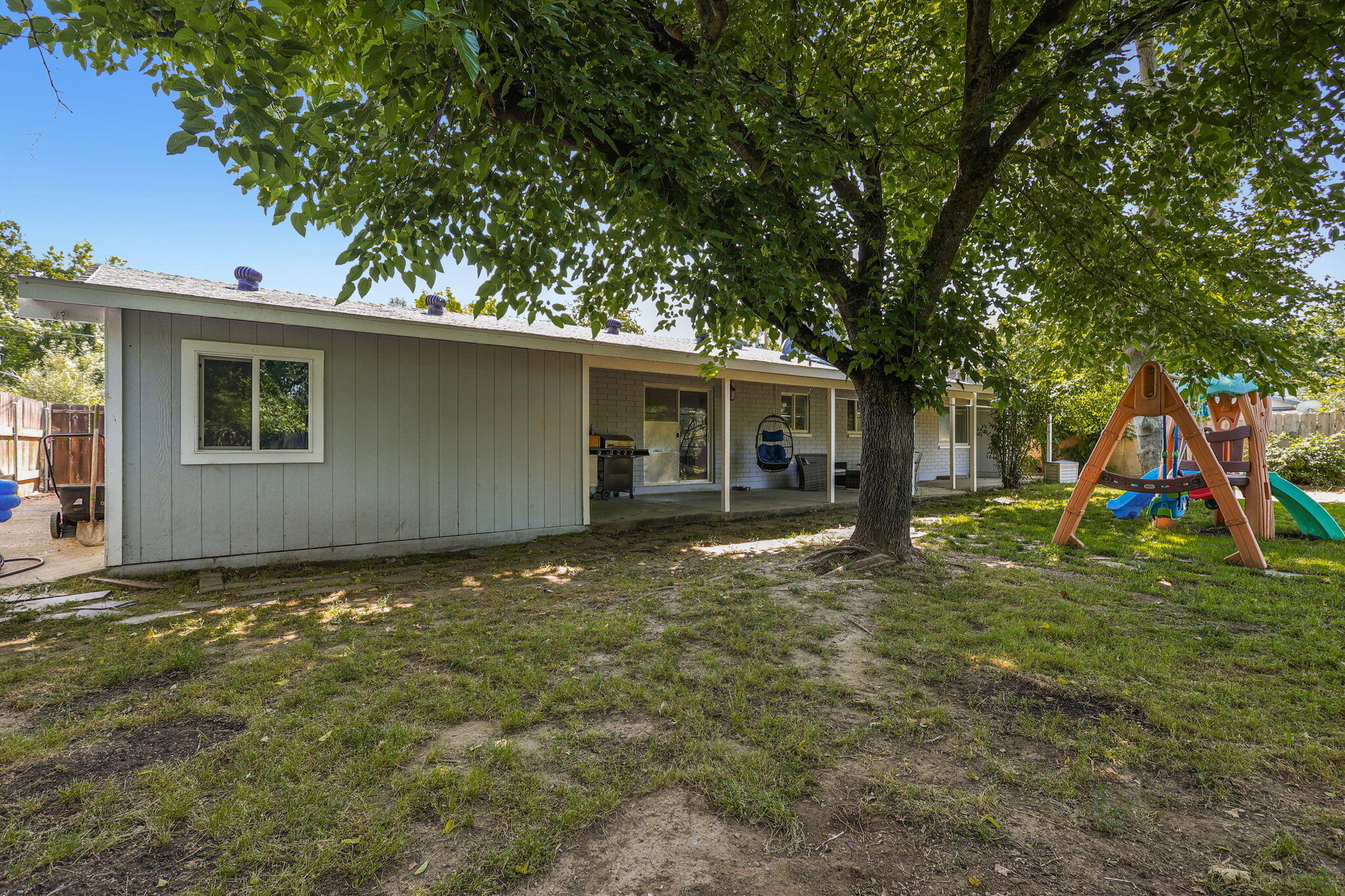 6842 Riverside Drive Redding, CA 96001 - Photo 28 of 33 32-web-or-mls-LZ0A0214