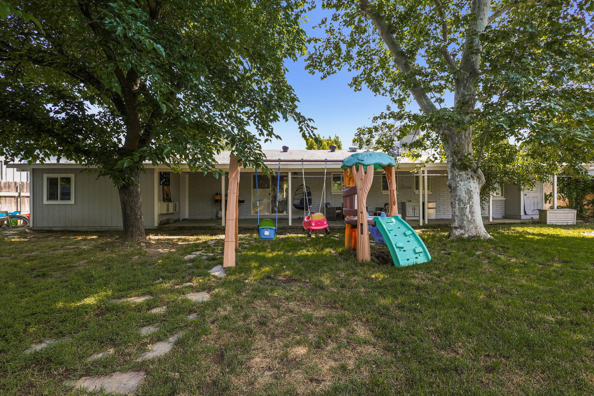 6842 Riverside Drive Redding, CA 96001 - Photo 29 of 33 35-web-or-mls-LZ0A0229