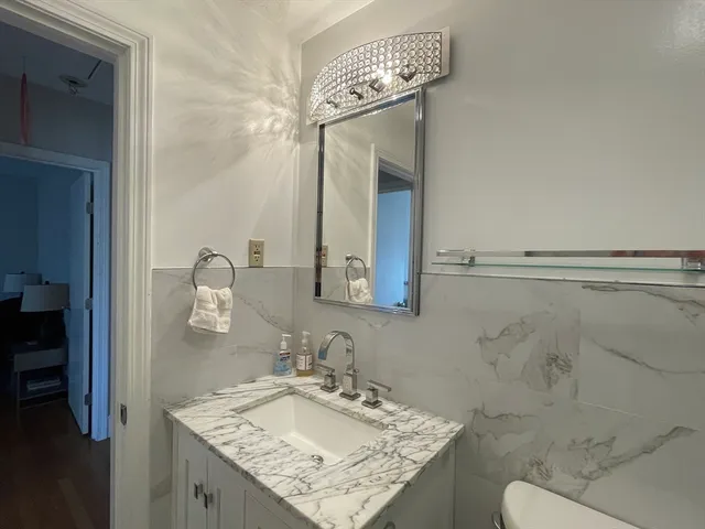 $2,700 | 1420-1426 Centre Street, Unit 2, Newton, MA 02459