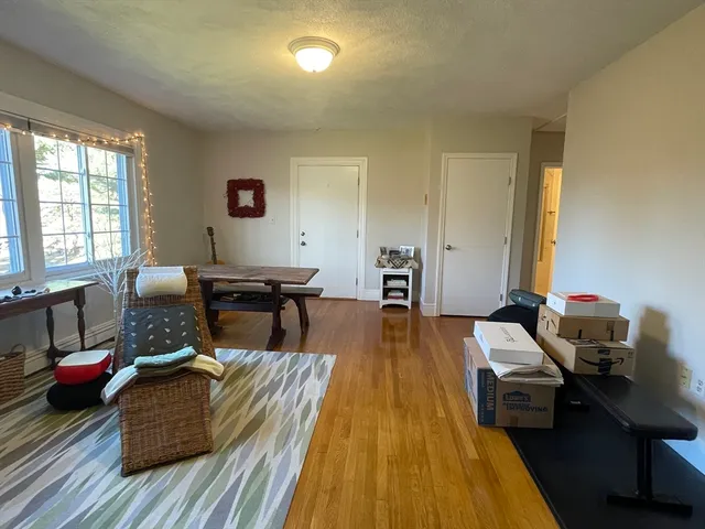 $2,700 | 1420-1426 Centre Street, Unit 2, Newton, MA 02459