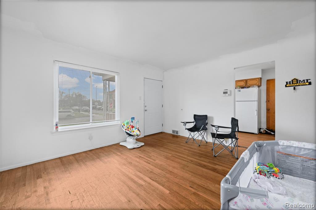 12901 Visger Street Detroit, MI 48217 - Photo 6 of 20