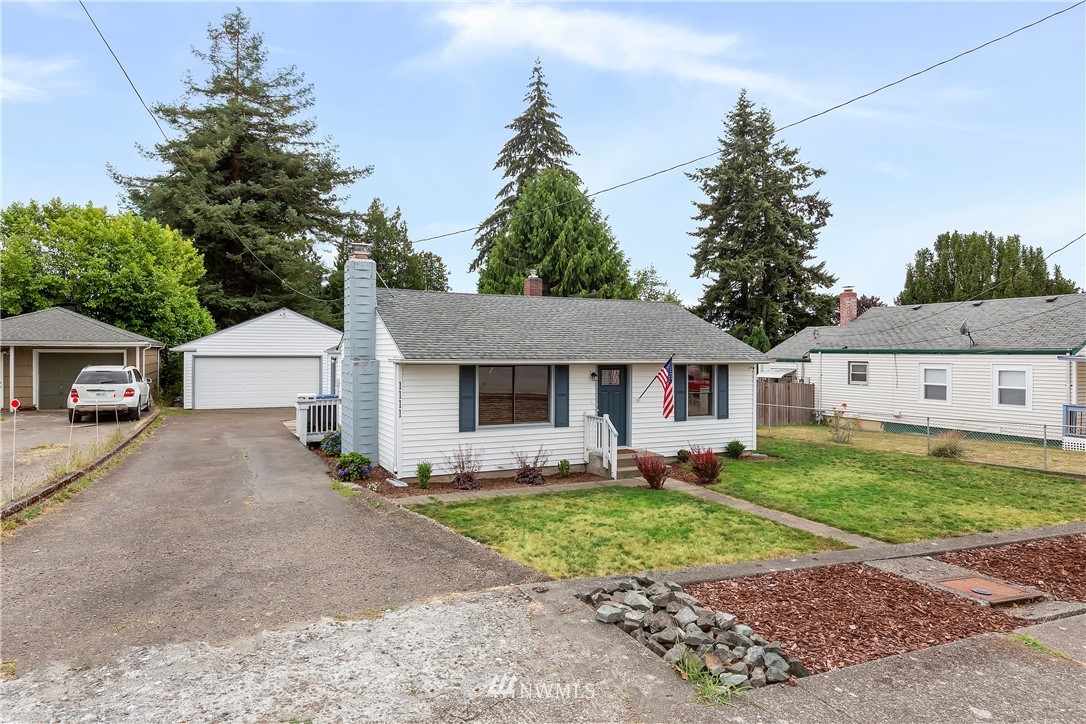 1111 Dibb Street Bremerton, WA 98310 - Photo 1 of 14 Gallery Image 1