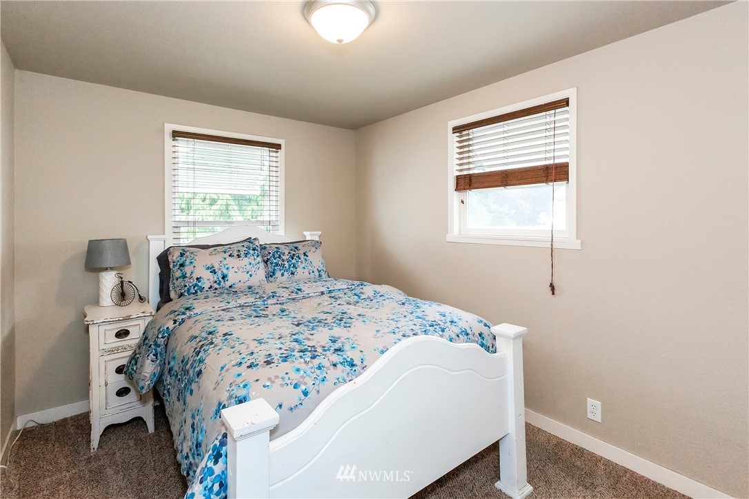 1111 Dibb Street Bremerton, WA 98310 - Photo 7 of 14 Gallery Image 7