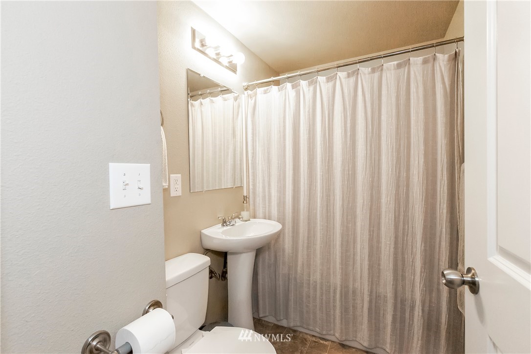 1111 Dibb Street Bremerton, WA 98310 - Photo 8 of 14 Gallery Image 8