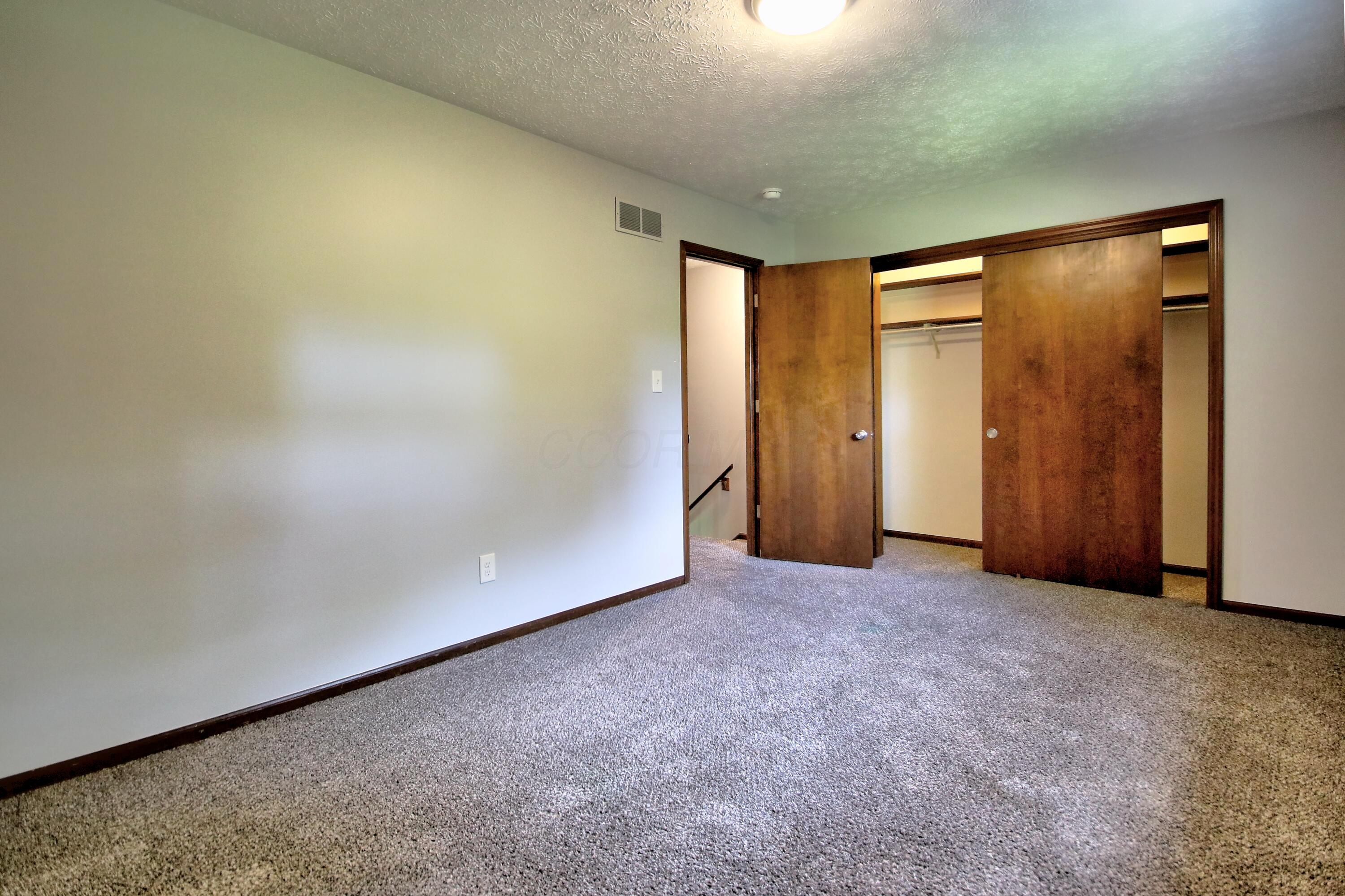 8653 Refugee Road Pickerington, OH 43147 - Photo 22 of 32 22 bed back out