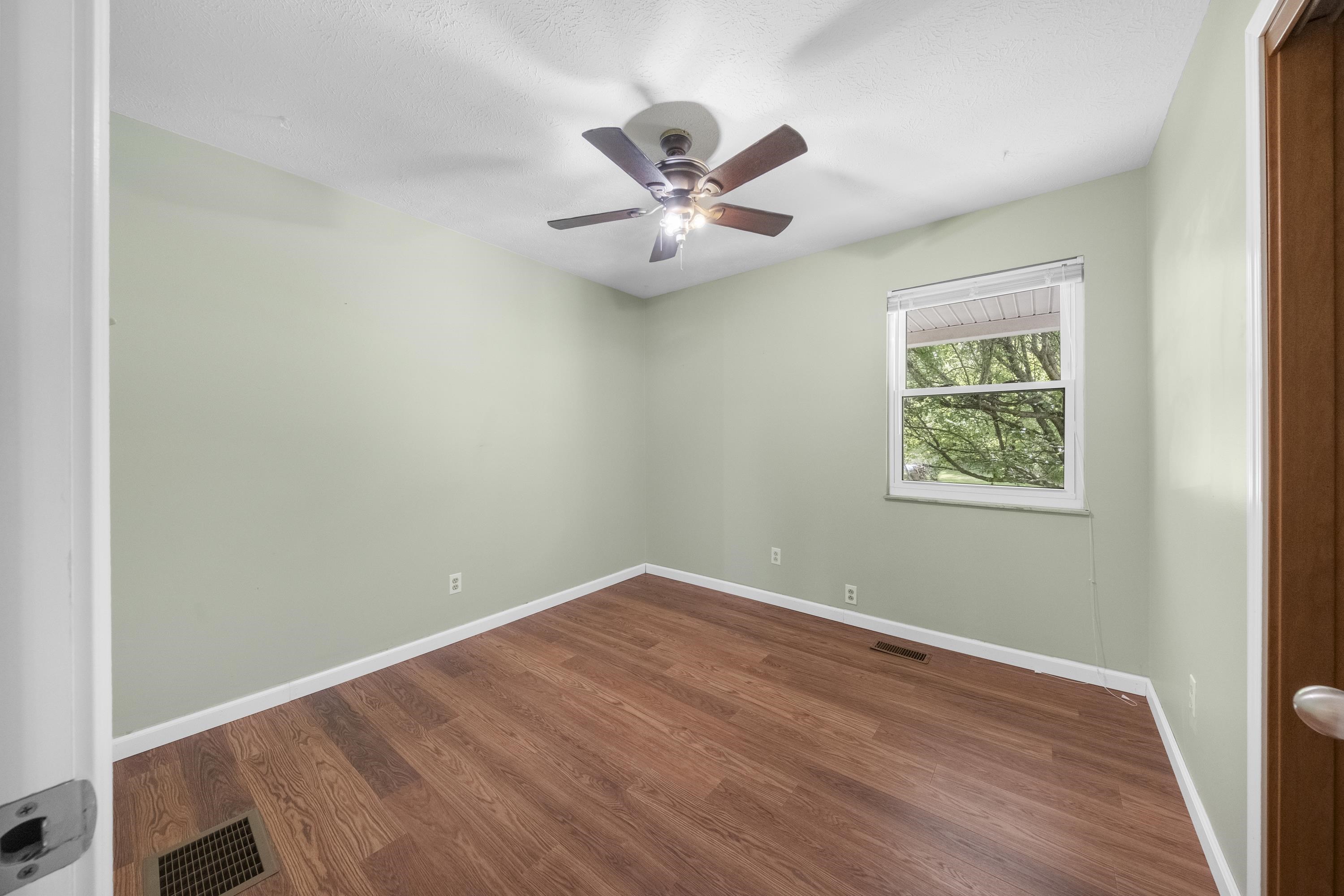 162 West Meadowbrook Road Ashland, KY 41102 - Photo 28 of 45