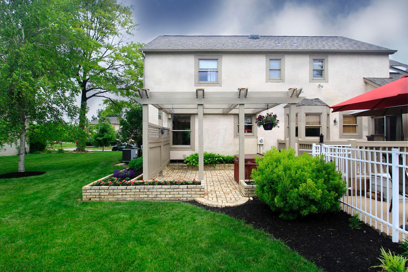 7724 Strathmoore Road Dublin, OH 43016 - Photo 2 of 41 Gallery Image 2