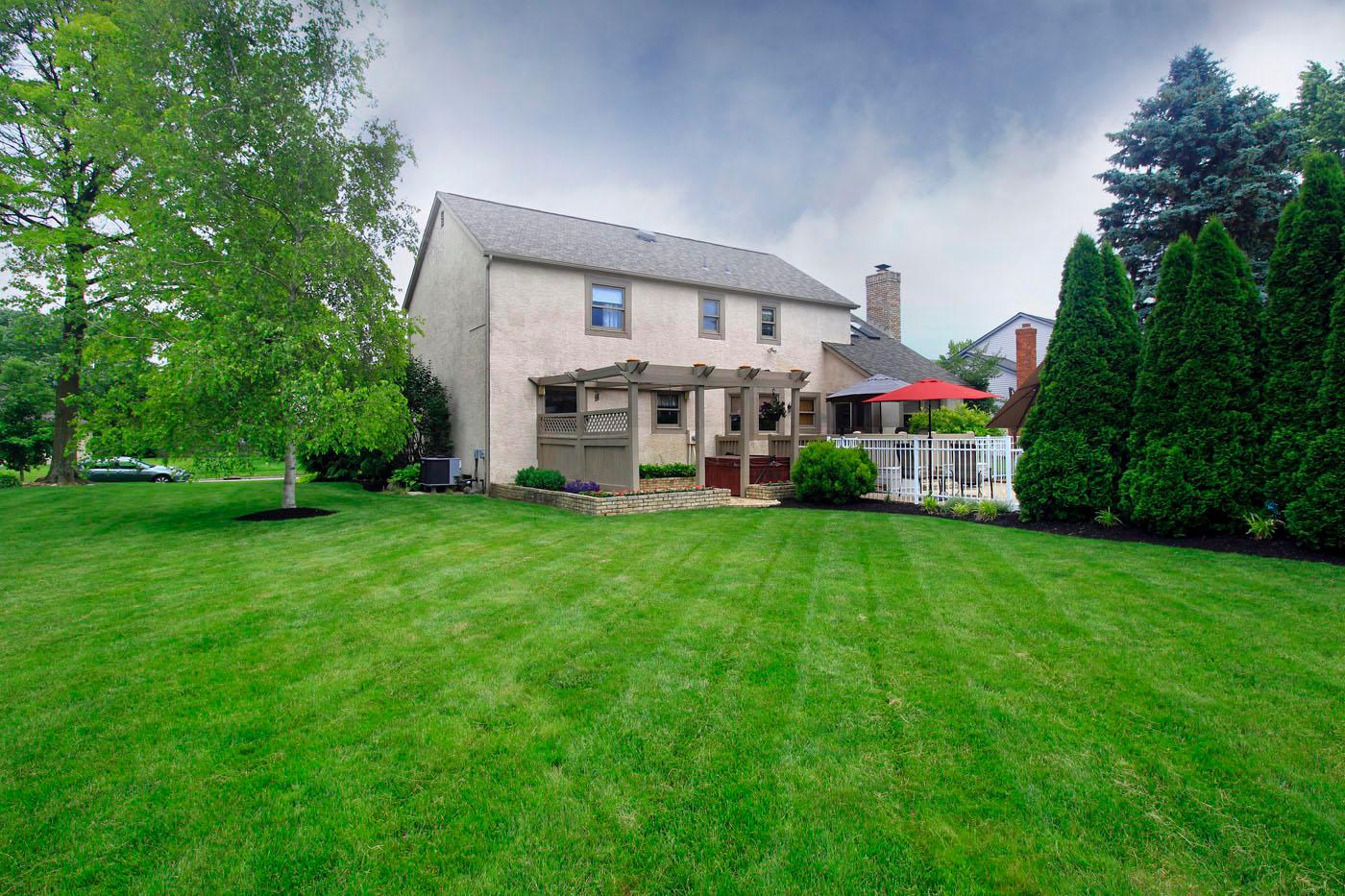 7724 Strathmoore Road Dublin, OH 43016 - Photo 3 of 41 Gallery Image 3