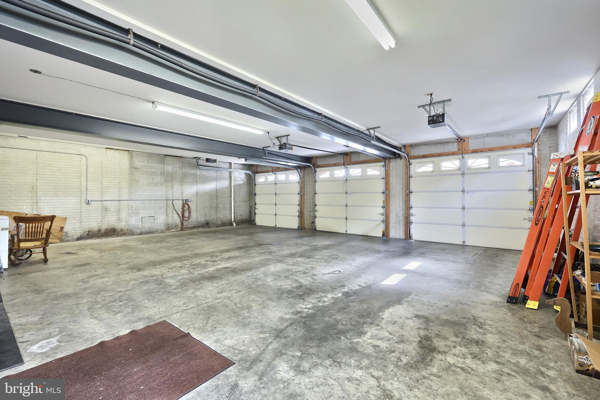 61 West McKinley Road Delta, PA 17314 - Photo 77 of 94 Attached oversized garage