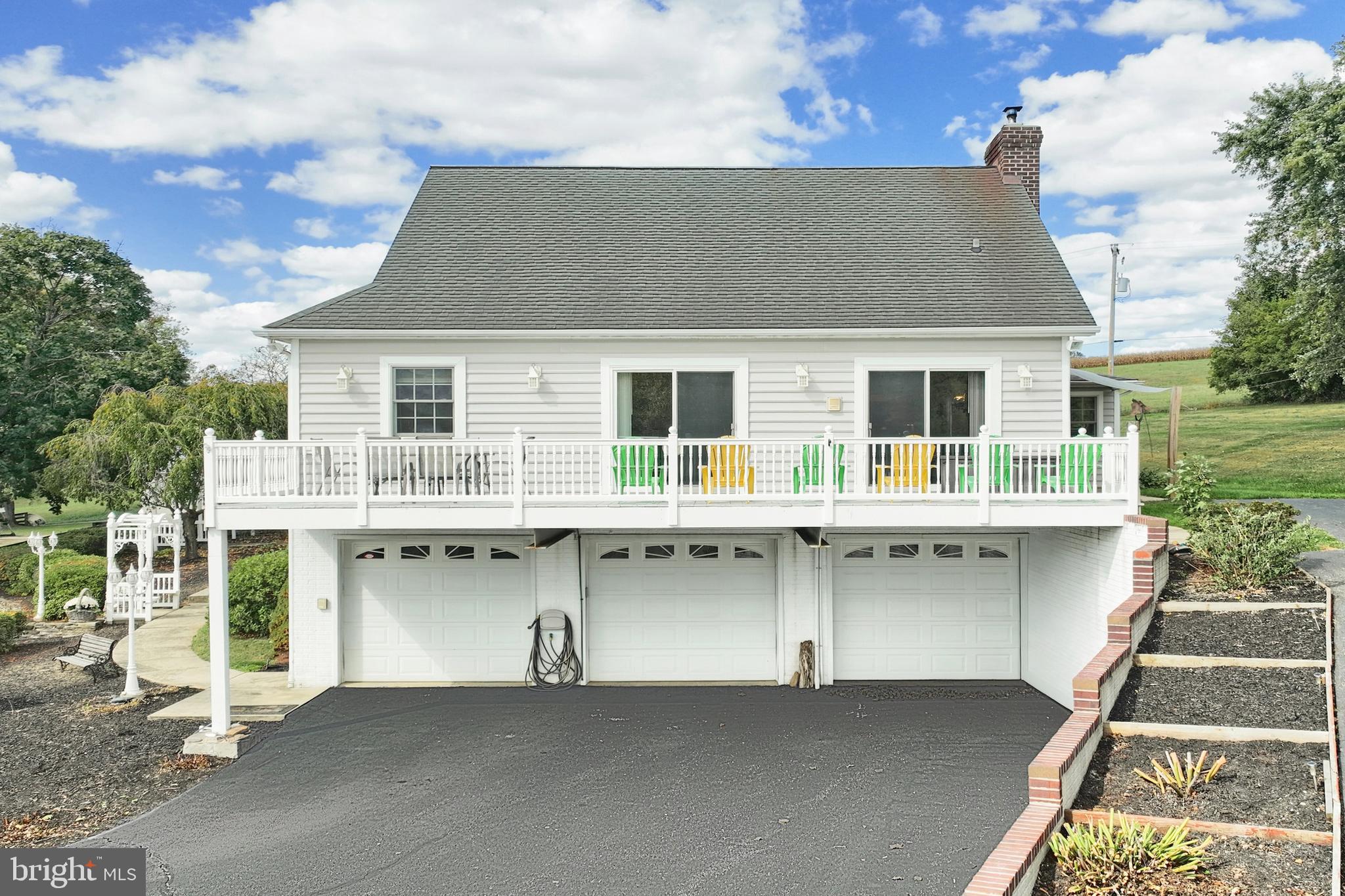 61 West McKinley Road Delta, PA 17314 - Photo 10 of 94 a front view of house with yard