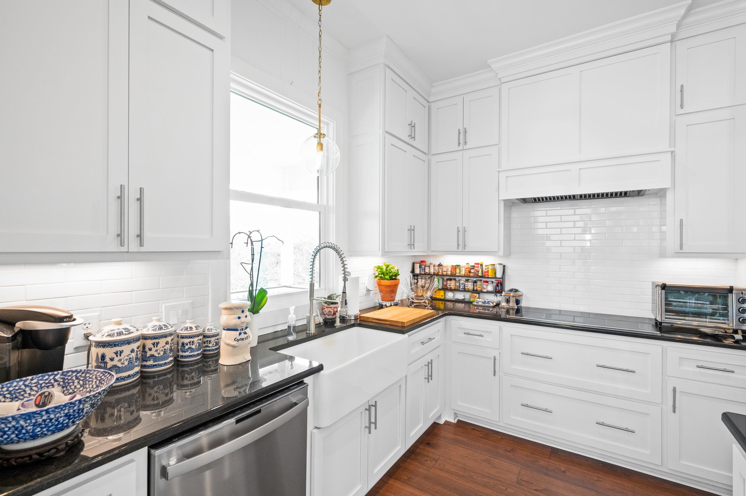31835 River Road Orange Beach, AL 36561 - Photo 28 of 55 Kitchen
