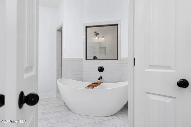 $454,000 | 356 Poplar Lane, Holly Springs, MS 38635