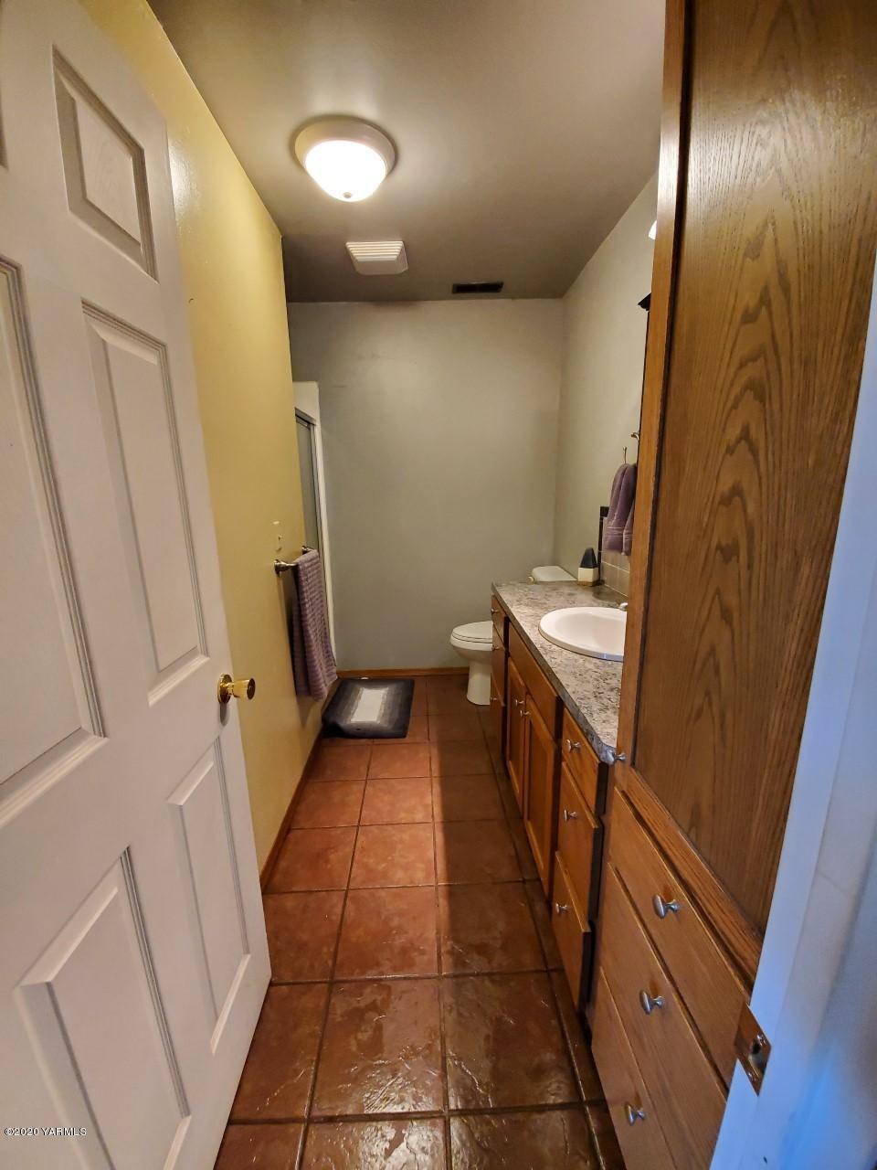 661 Webster Road Sunnyside, WA 98944 - Photo 14 of 20 14