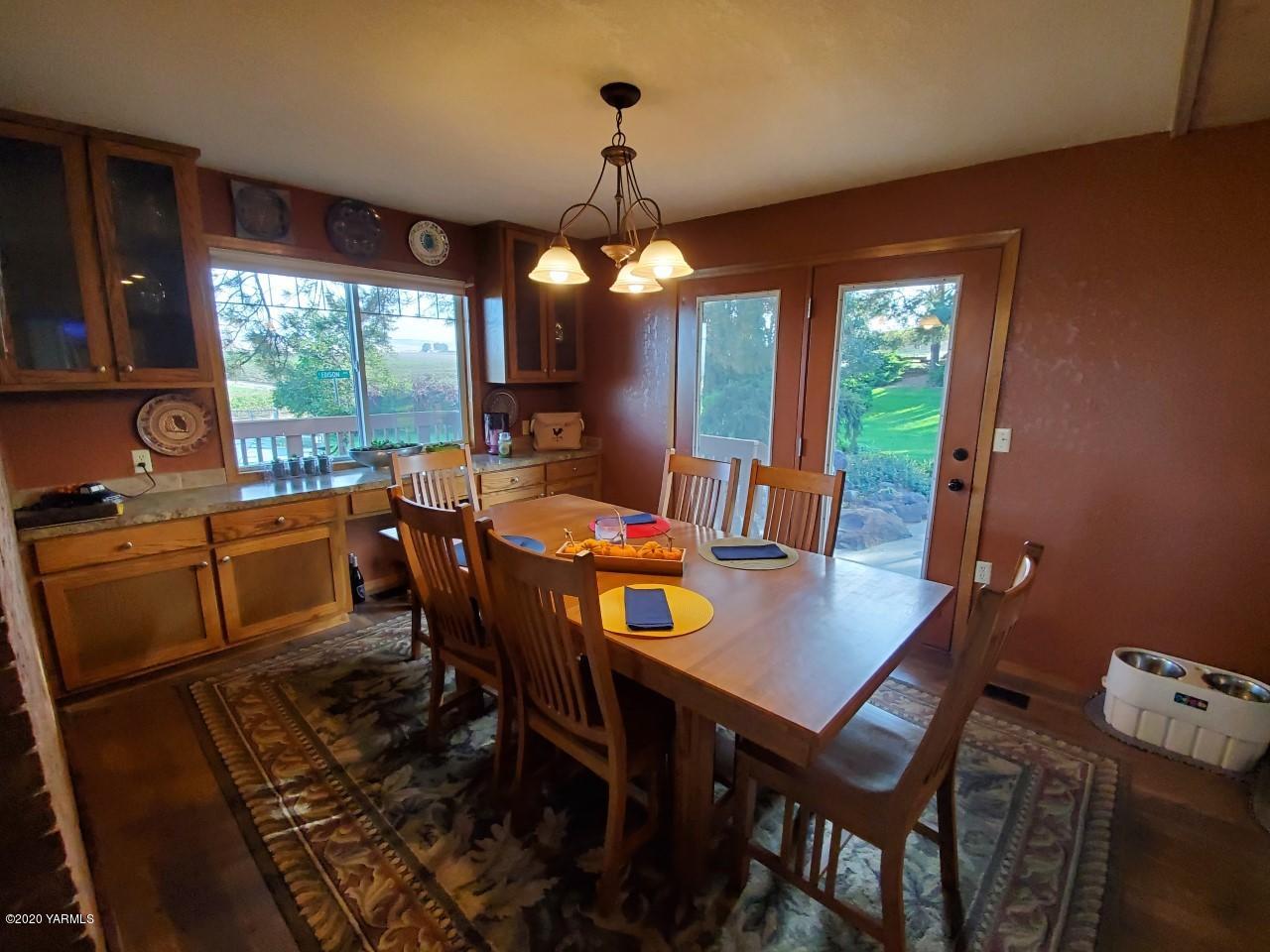 661 Webster Road Sunnyside, WA 98944 - Photo 8 of 20 8