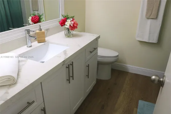 $2,150 | 401 Gardens Drive, Unit 103, Pompano Beach, FL 33069