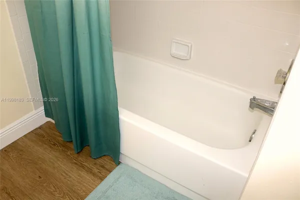 $2,150 | 401 Gardens Drive, Unit 103, Pompano Beach, FL 33069
