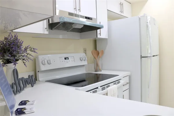 $2,150 | 401 Gardens Drive, Unit 103, Pompano Beach, FL 33069