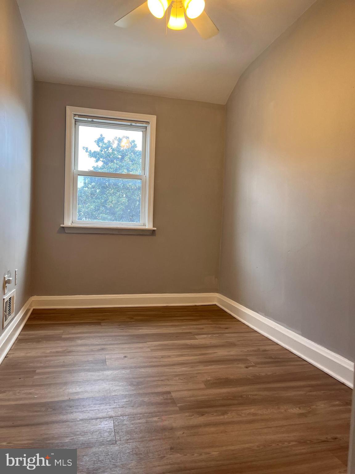 1904 Kelmore Road Dundalk, MD 21222 - Photo 10 of 18 Gallery Image 10