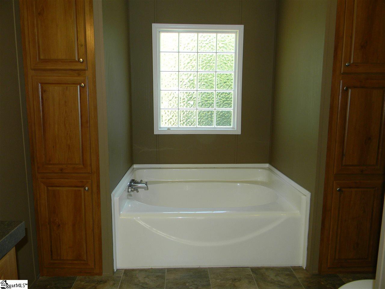 110 Thorn Ridge Lane Pelzer, SC 29669 - Photo 16 of 35