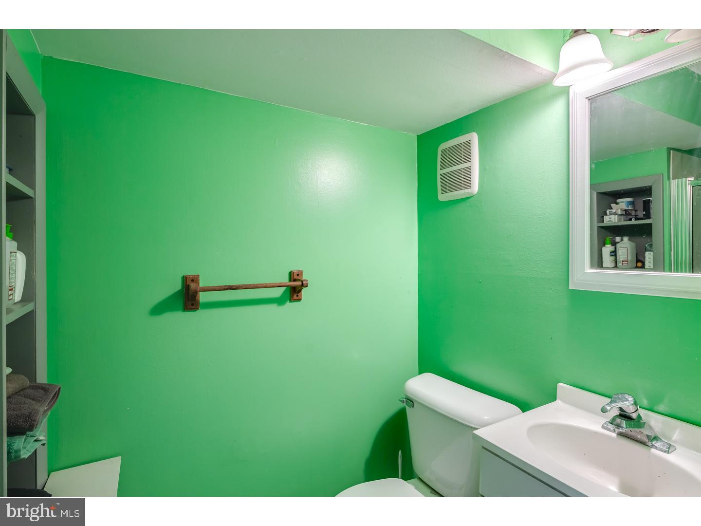 10854 Rayland Road Philadelphia, PA 19154 - Photo 13 of 20 Gallery Image 13