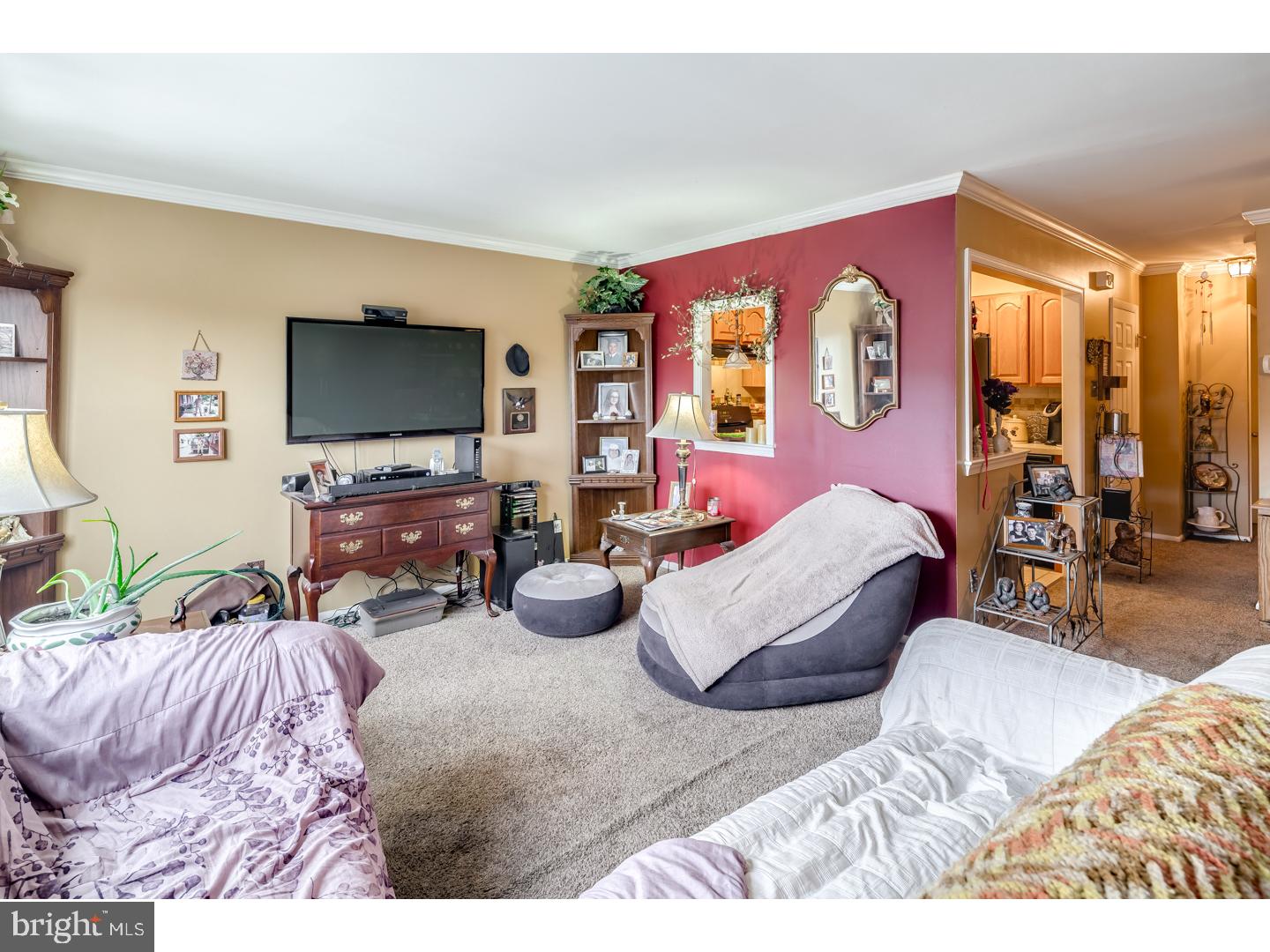 10854 Rayland Road Philadelphia, PA 19154 - Photo 4 of 20 Gallery Image 4