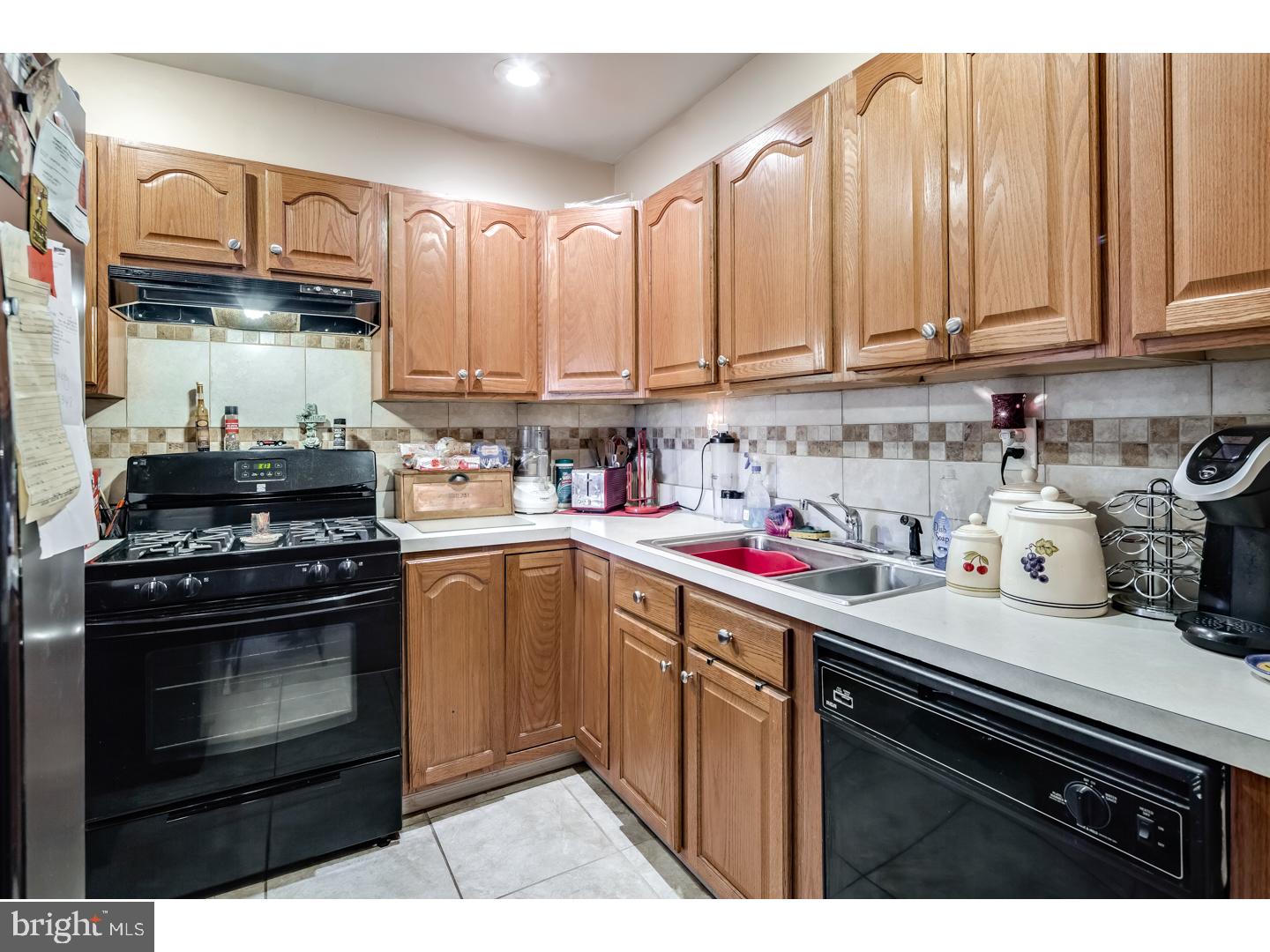 10854 Rayland Road Philadelphia, PA 19154 - Photo 6 of 20 Gallery Image 6