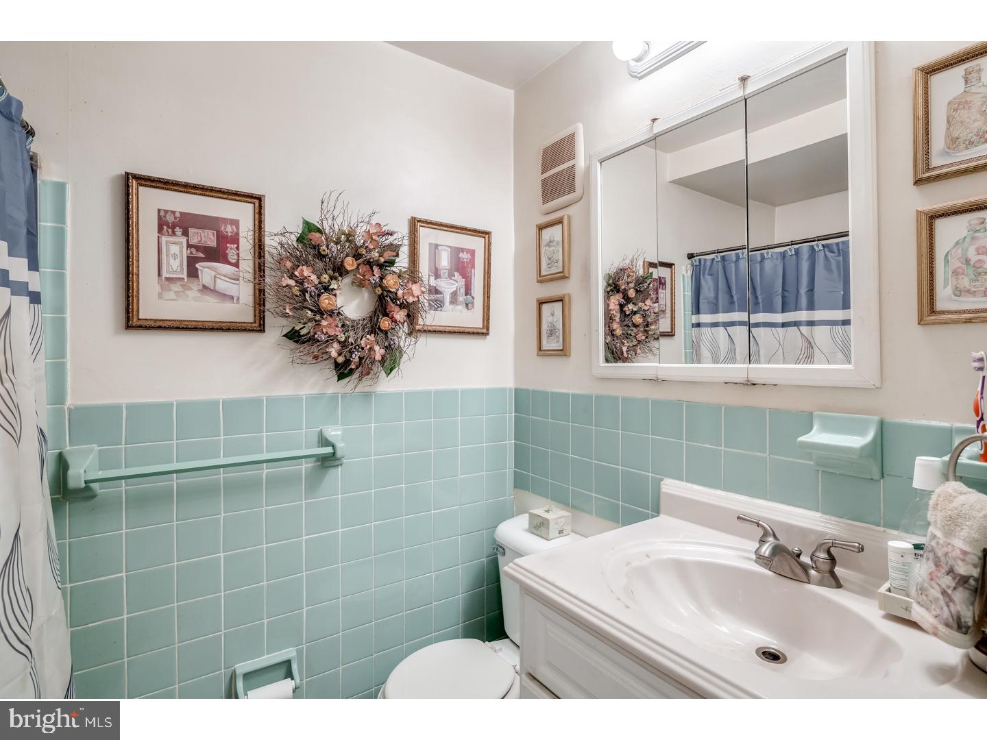 10854 Rayland Road Philadelphia, PA 19154 - Photo 9 of 20 Gallery Image 9