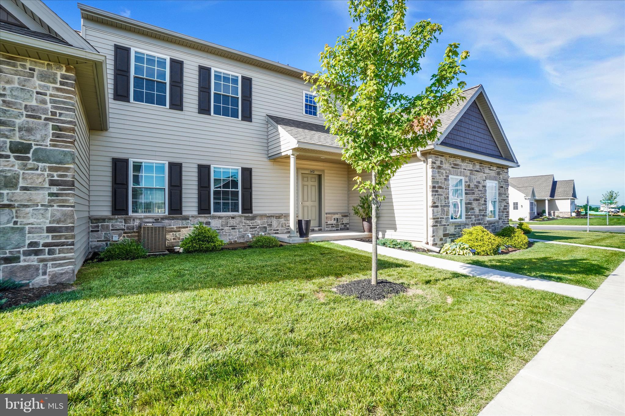 140 Ridgefield Drive Elizabethtown, PA 17022 - Photo 3 of 29