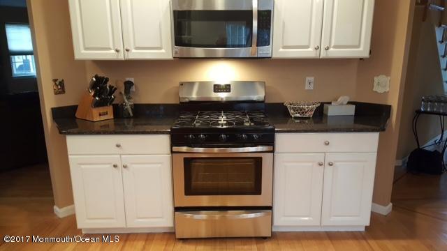 426 Burke Road Jackson, NJ 08527 - Photo 8 of 24 Kitchen