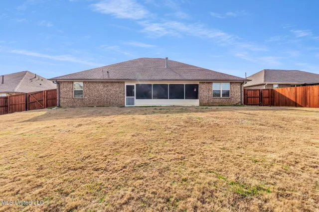 $379,999 | 2544 Madeline Lane, Southaven, MS 38672