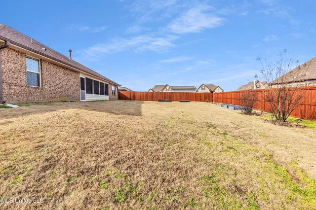 $379,999 | 2544 Madeline Lane, Southaven, MS 38672