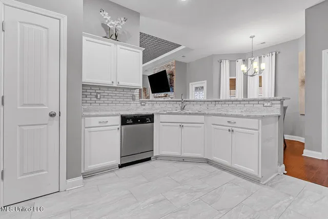 $379,999 | 2544 Madeline Lane, Southaven, MS 38672