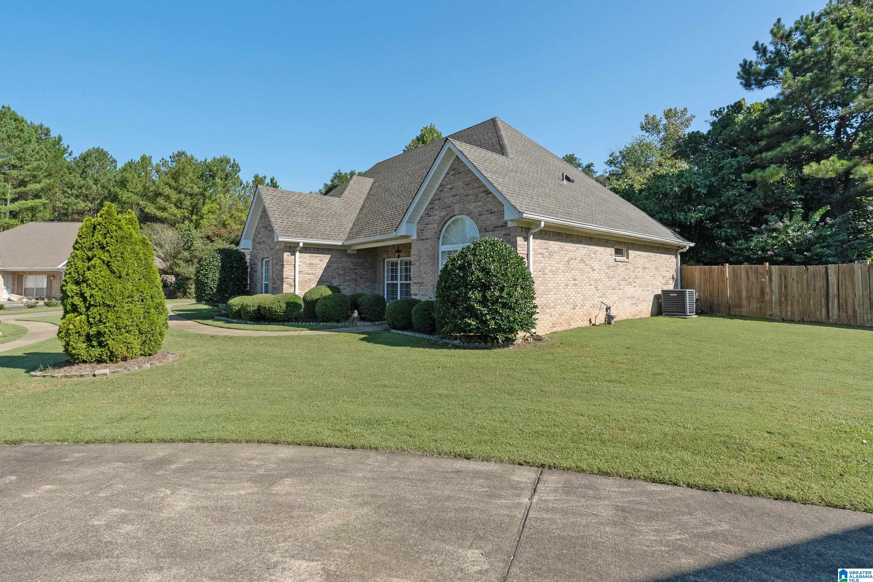 5941 Shilo Run Pinson, AL 35126 - Photo 2 of 32