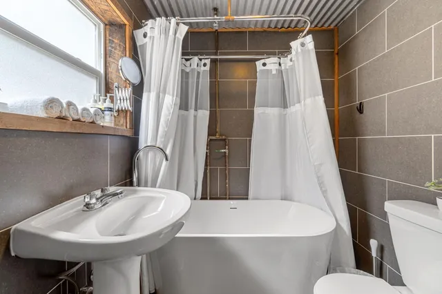 $1,575,000 | 865 New Navy Base Road, Samoa, CA 95564