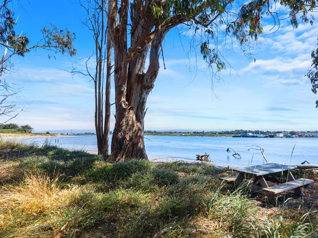 $1,575,000 | 865 New Navy Base Road, Samoa, CA 95564