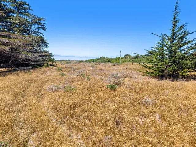$1,575,000 | 865 New Navy Base Road, Samoa, CA 95564