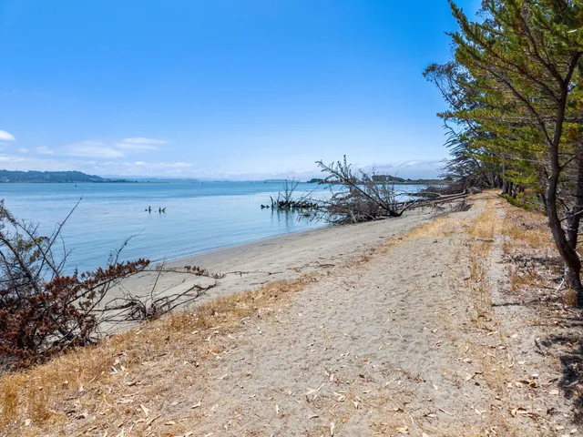 $1,575,000 | 865 New Navy Base Road, Samoa, CA 95564