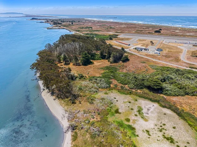 $1,575,000 | 865 New Navy Base Road, Samoa, CA 95564