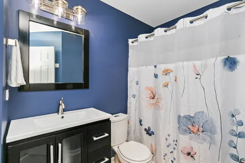 $390,000 | 1 Marie Court, South Elgin, IL 60177