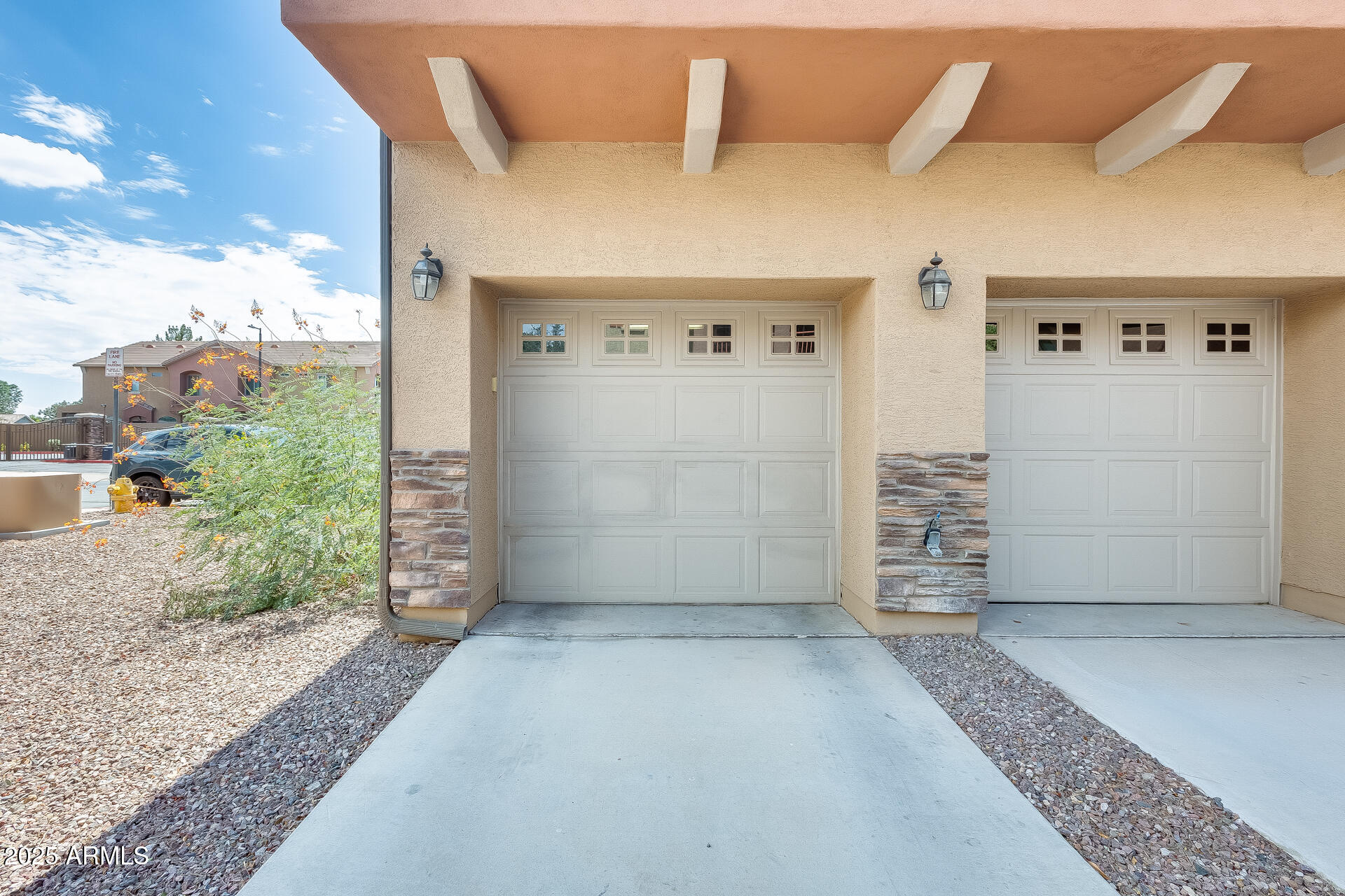 2024 South Baldwin, Unit 113 Mesa, AZ 85209 - Photo 4 of 28 a view of a garage