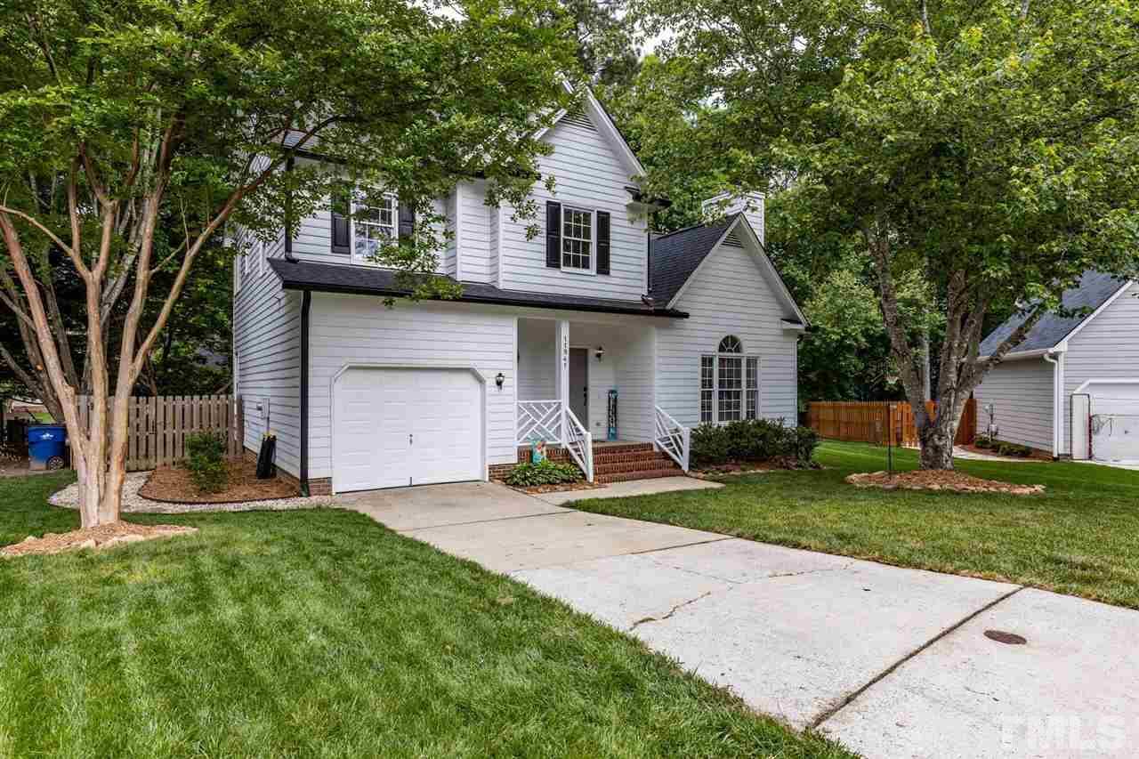 11941 Fairlie Place Raleigh, NC 27613 - Photo 2 of 29