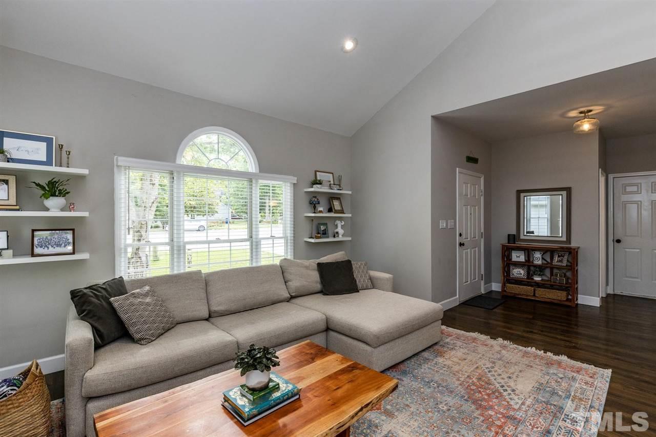 11941 Fairlie Place Raleigh, NC 27613 - Photo 7 of 29
