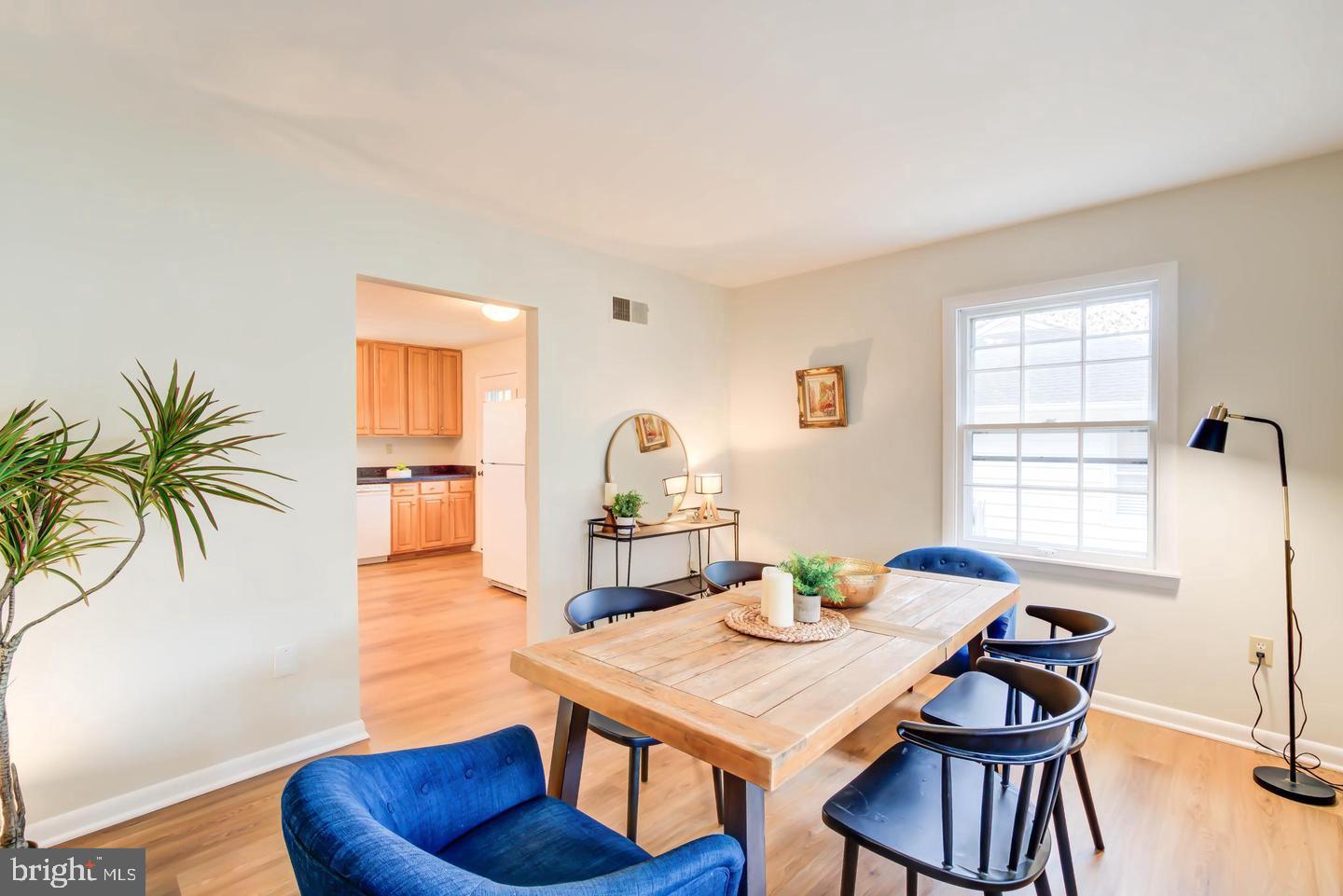 11207 Emack Road Beltsville, MD 20705 - Photo 6 of 43 Bright and inviting dining space.