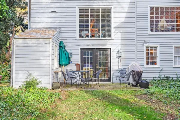 $6,000 | 49 Hollow Tree Ridge Road, Darien, CT 06820