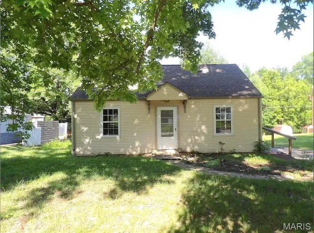 $1,700 | 56 Pine Trail, Fairview Heights, IL 62208