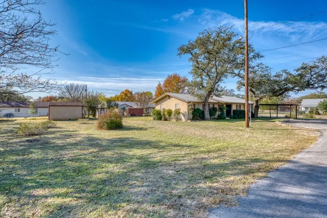 $349,000 | 605 West Ash Drive, Johnson City, TX 78636