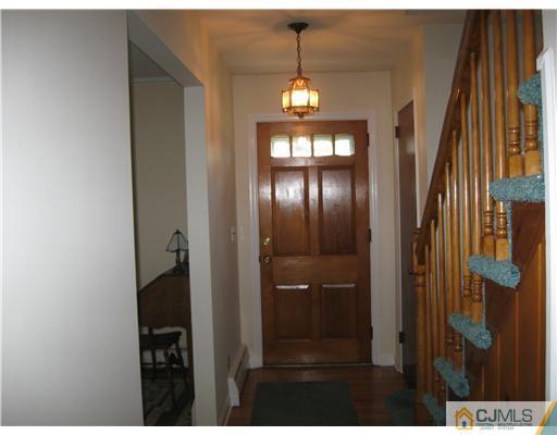 535 Chestnut Street Middlesex, NJ 08846 - Photo 5 of 15 Gallery Image 5