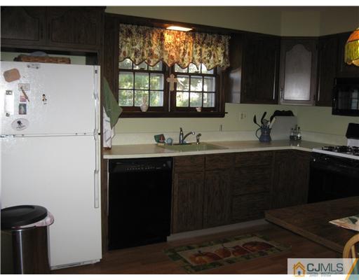 535 Chestnut Street Middlesex, NJ 08846 - Photo 7 of 15 Gallery Image 7